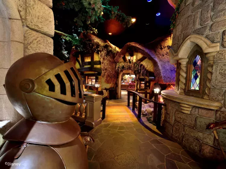 Disneyland Paris - Blanche neige et les sept nains - binnen