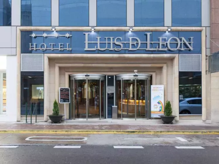 Entree van Hotel Silken Luis de León