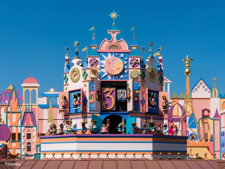 Disneyland Paris - It's a small world - buitenaanzicht