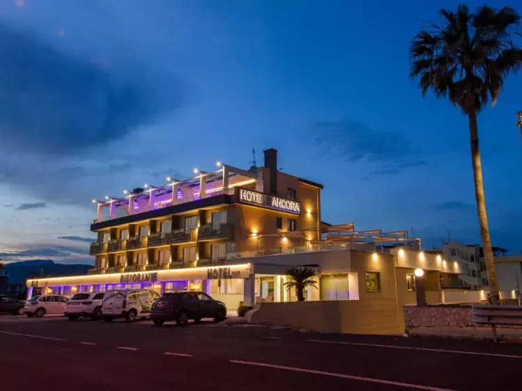 Vooraanzicht Hotel Ancora