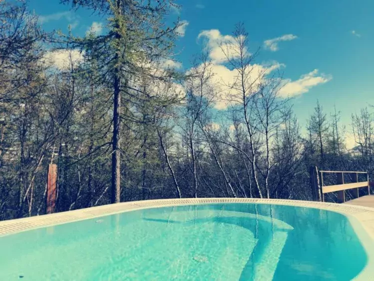 Hotel Kjarnalundur hot tub