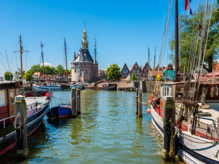 Oude haven van Hoorn in Nederland