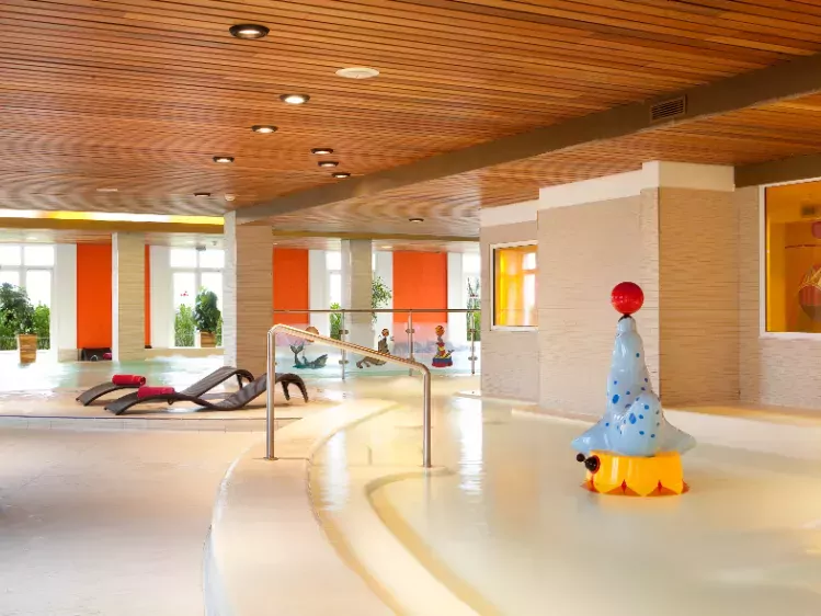 Grand Magic in Disneyland Paris - Binnenzwembad