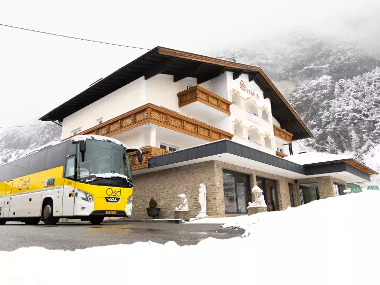 Oad Comfort Class bus bij hotel Seeblick in Nassereith 2