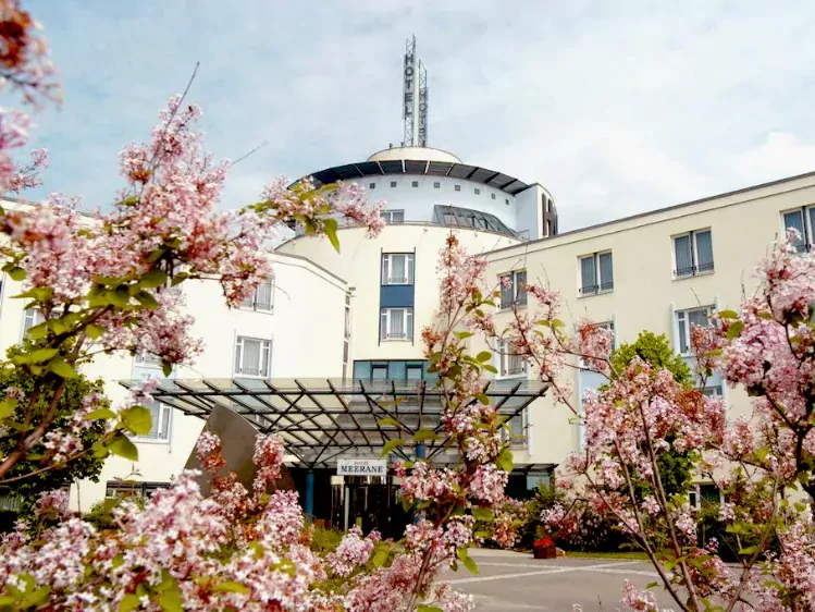 Vooraanzicht van Hotel Meerane in Meerane