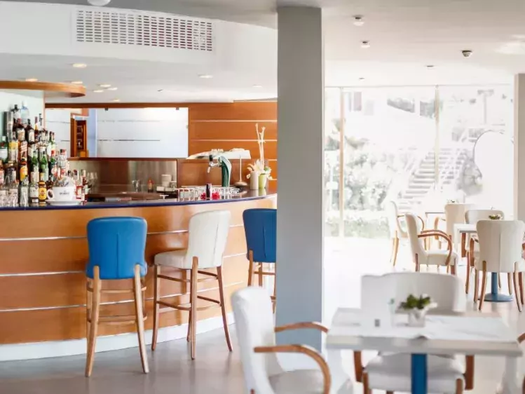 Bar van Hotel Caravel in Italië