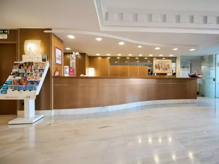 Hotel Albret - Receptie