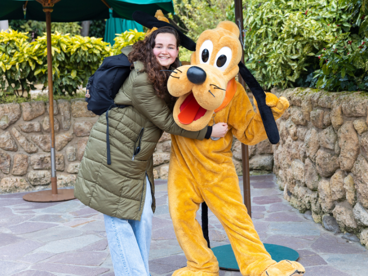 Denise & Pluto in Disneyland Paris