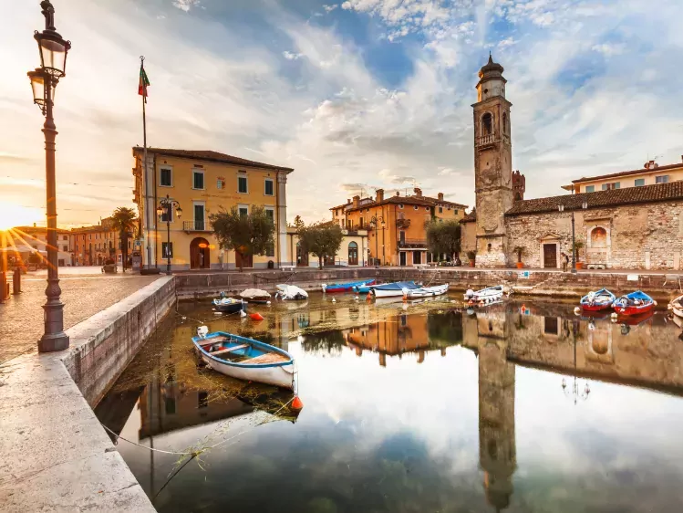 Lazise aan het Gardameer in Italië