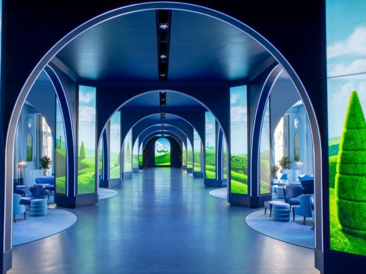 Grand Magic Hotel - lobby