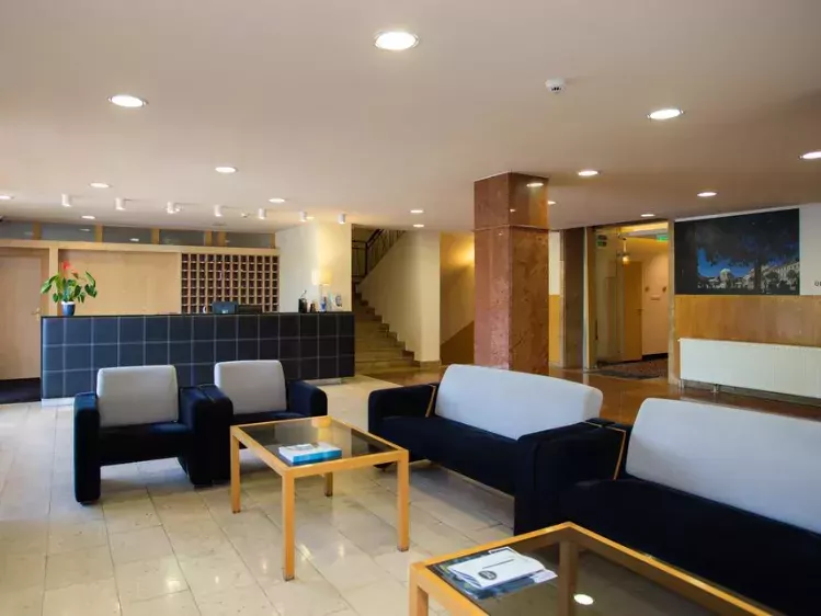 Hotel Laterum Pecs lobby