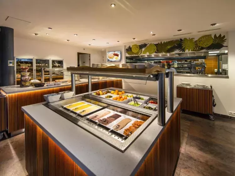 Ontbijtbuffet van Hotel Mitland