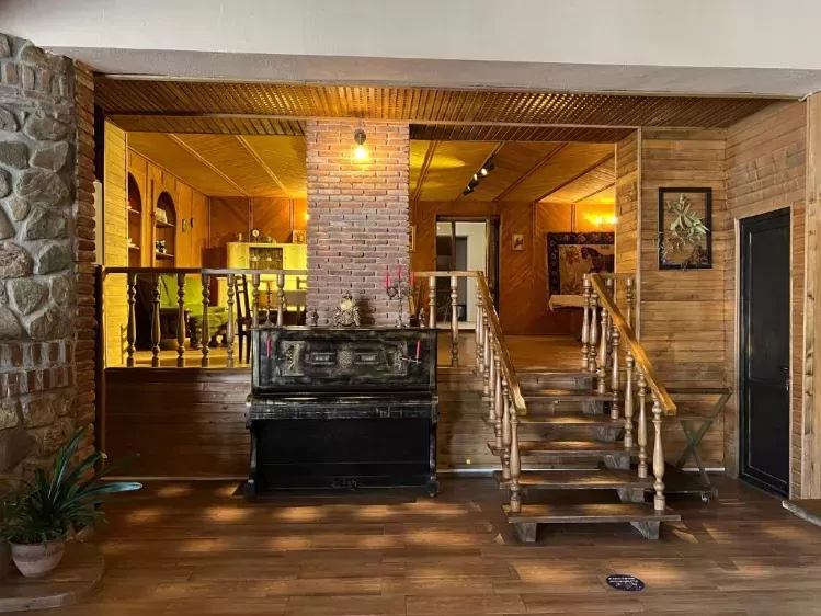 Hillside resort Telavi lounge