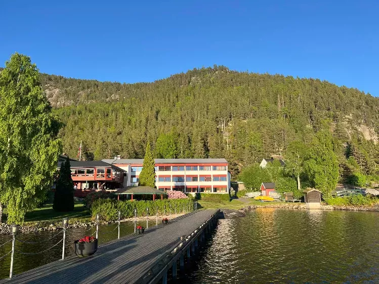NO-Byglandsfjord Revsnes Hotel