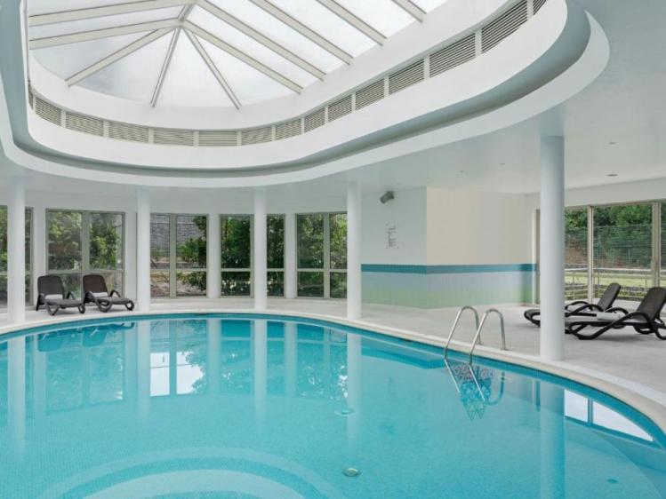 pt-terceiramarhotel-zwembad