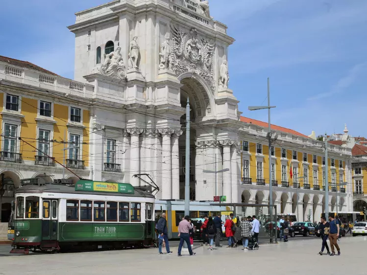 Lagos OW Praca da Republica.webp