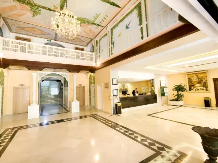 Monarque Sultan lobby.webp
