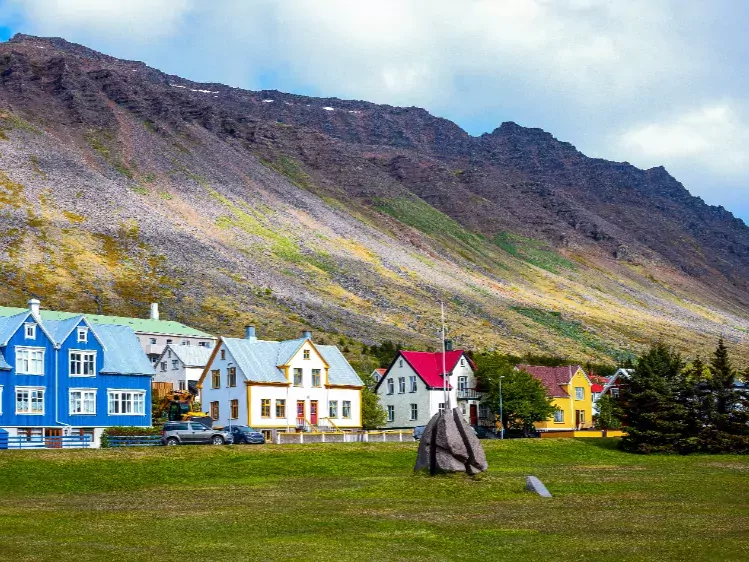 Isafjordur shutterstock_1490766620.webp