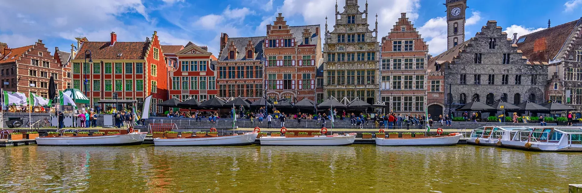 Historisch centrum van Gent met zicht op de Graslei in Belgie