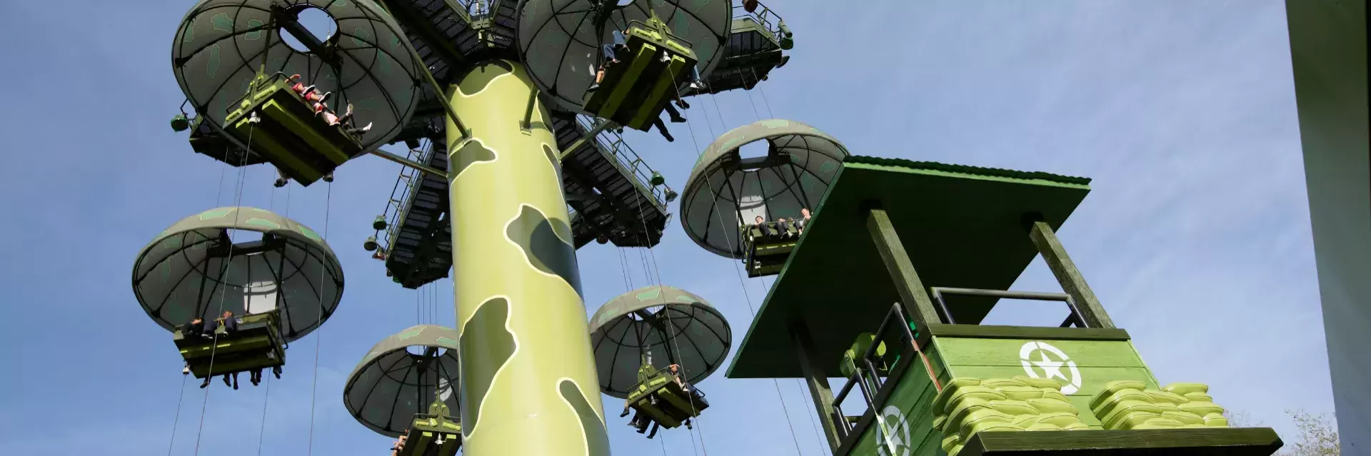 Disneyland Paris - Toy Soldiers Parachute Drop attractie