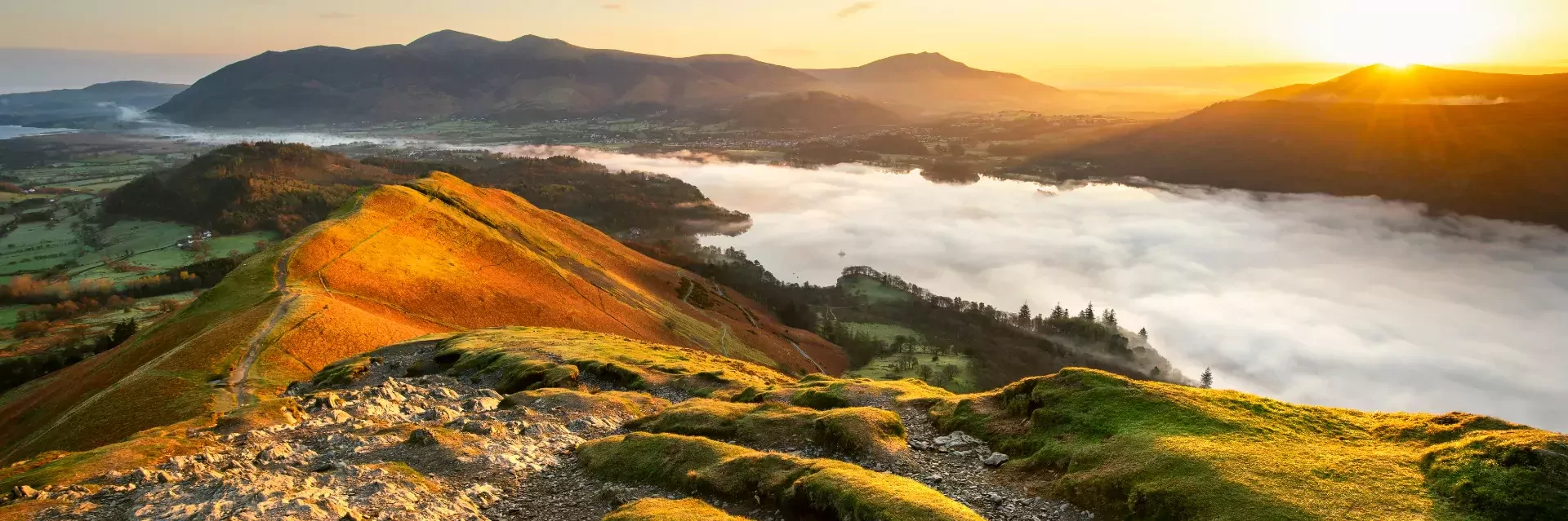 Zonsopgang in Lake District National Park in Schotland