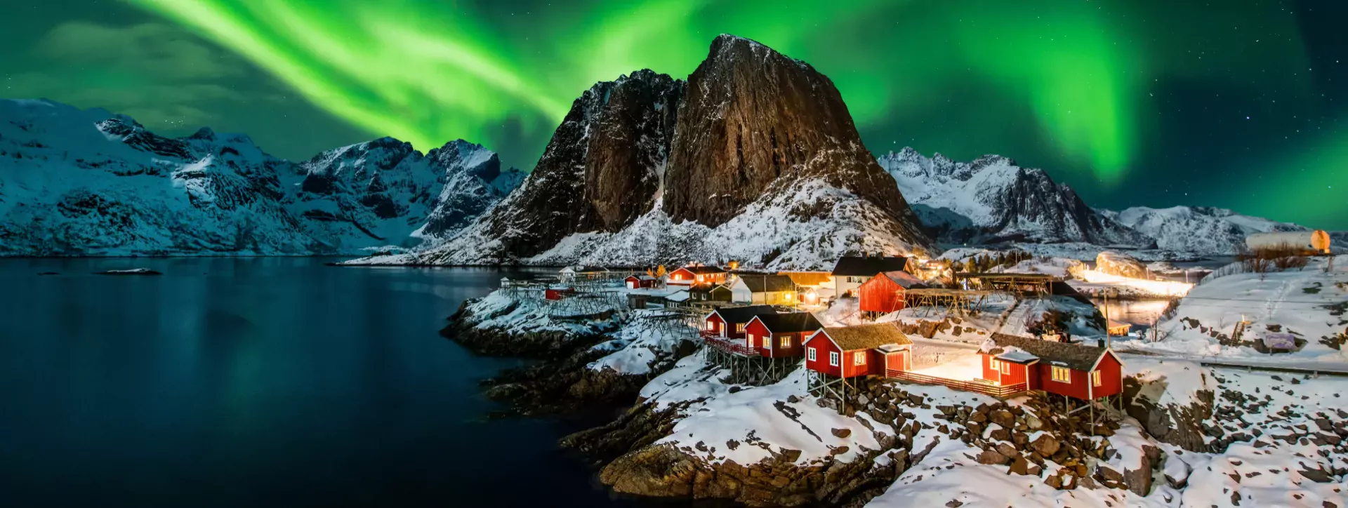 Noorderlicht bij Hamnoy in Noorwegen