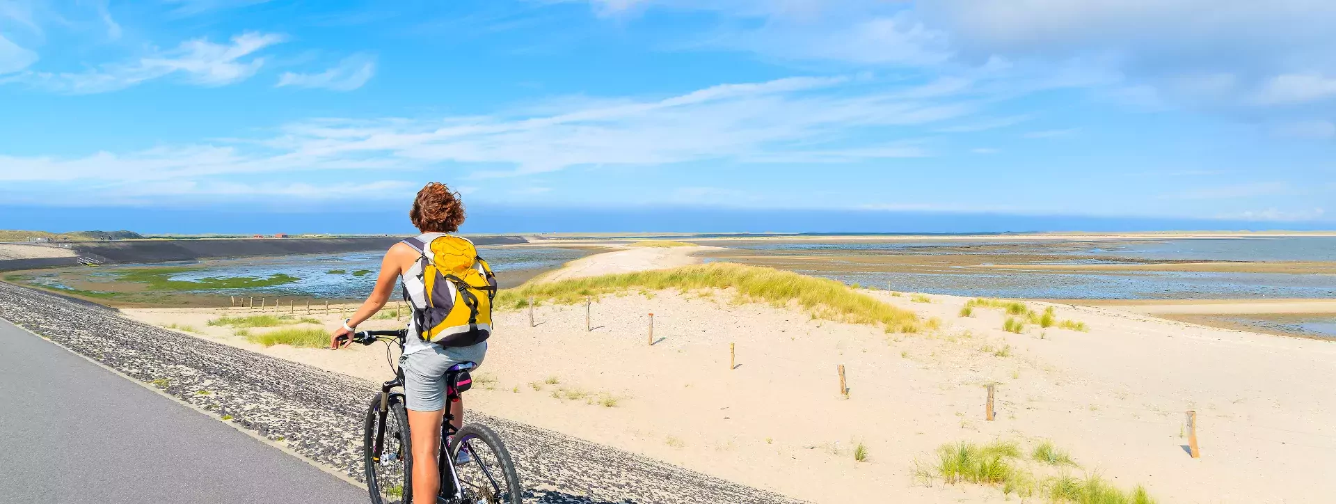 Fietser bij het strand van Sylt island