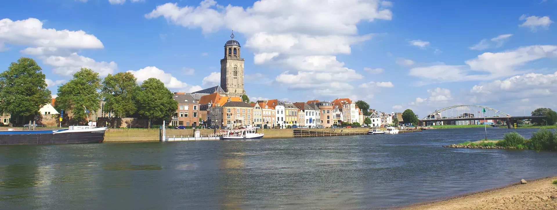 Nederland kade van Deventer