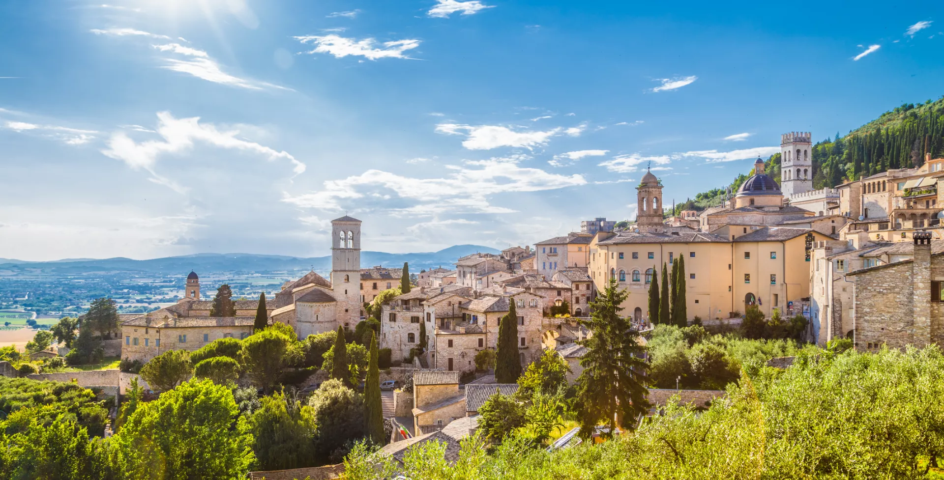 Uitzicht over de stad Assisi, Umbrië, Italië