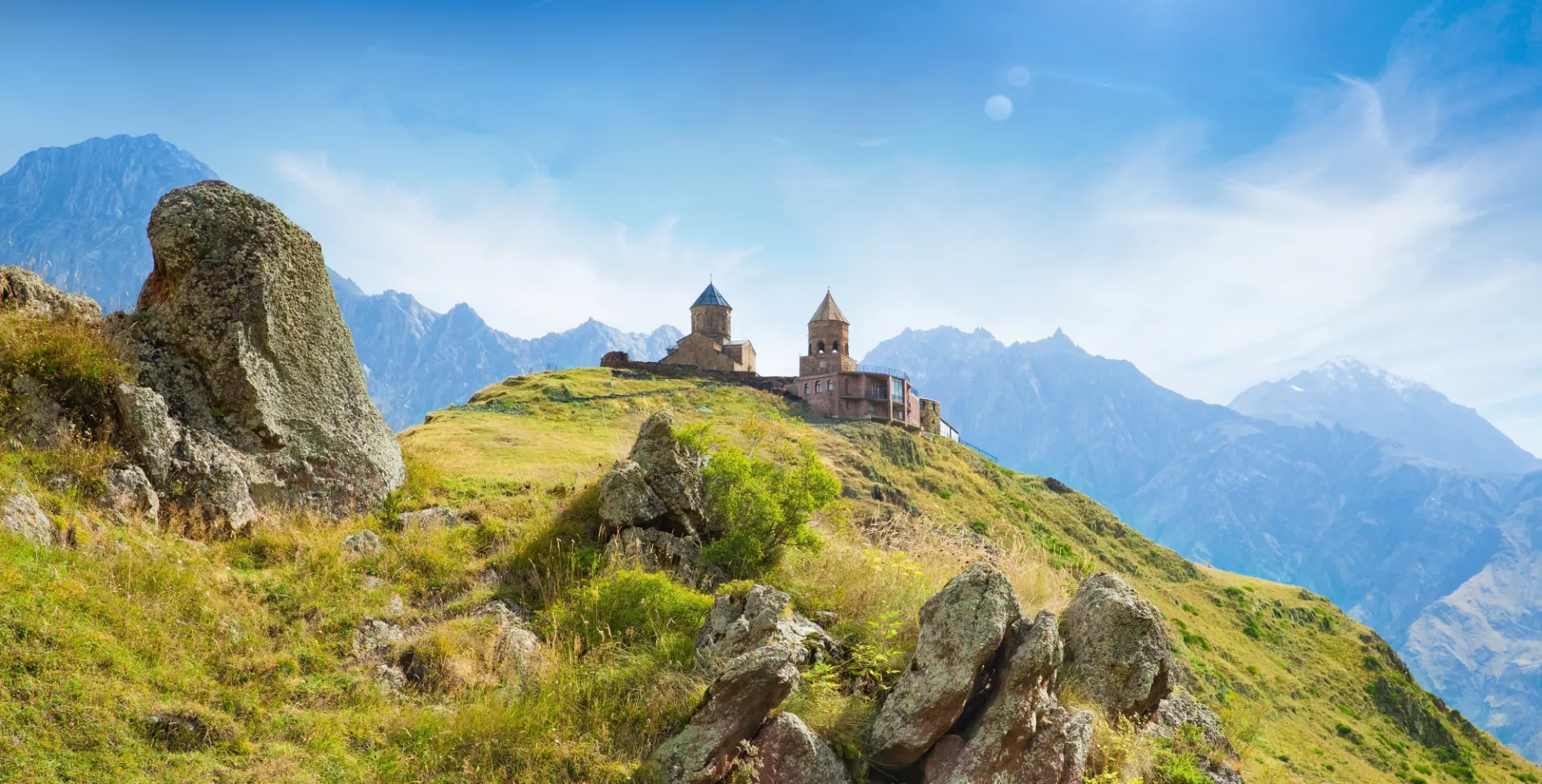 Georgië, Gergeti Trinity Church, kerk in de bergen