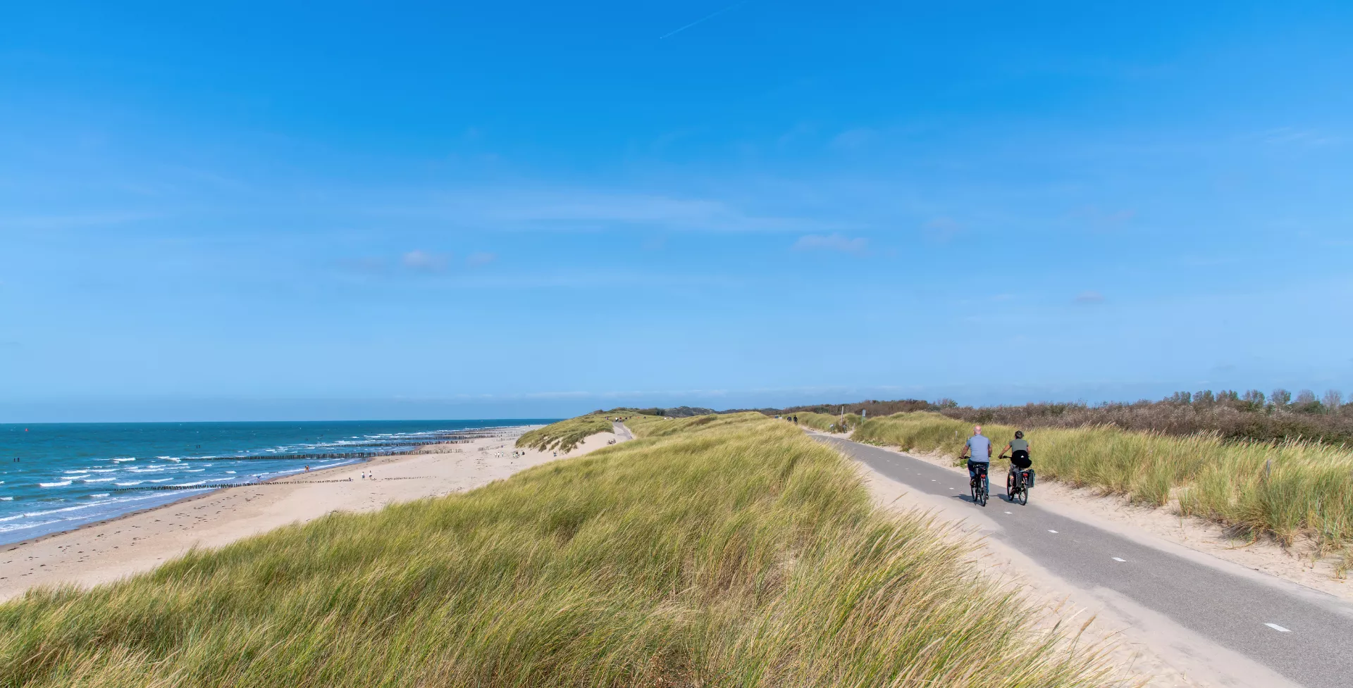 Fietsen door de duinen van Vlissingen, Zeeuwse eilanden, Nederland