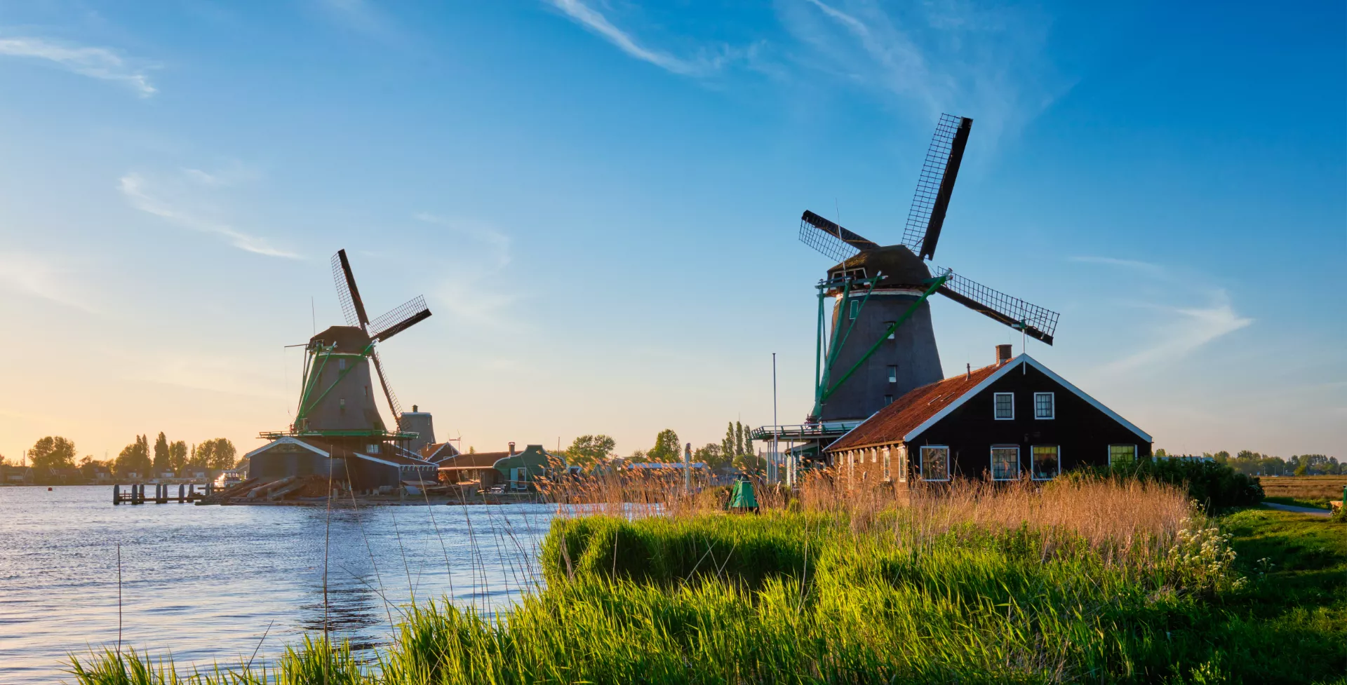 Windmolens bij de Zaanse Schans in Zaandam