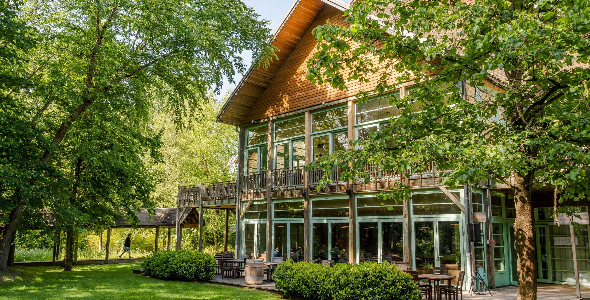 Parc Astérix - Les Trois Hiboux Hotel - aanzicht