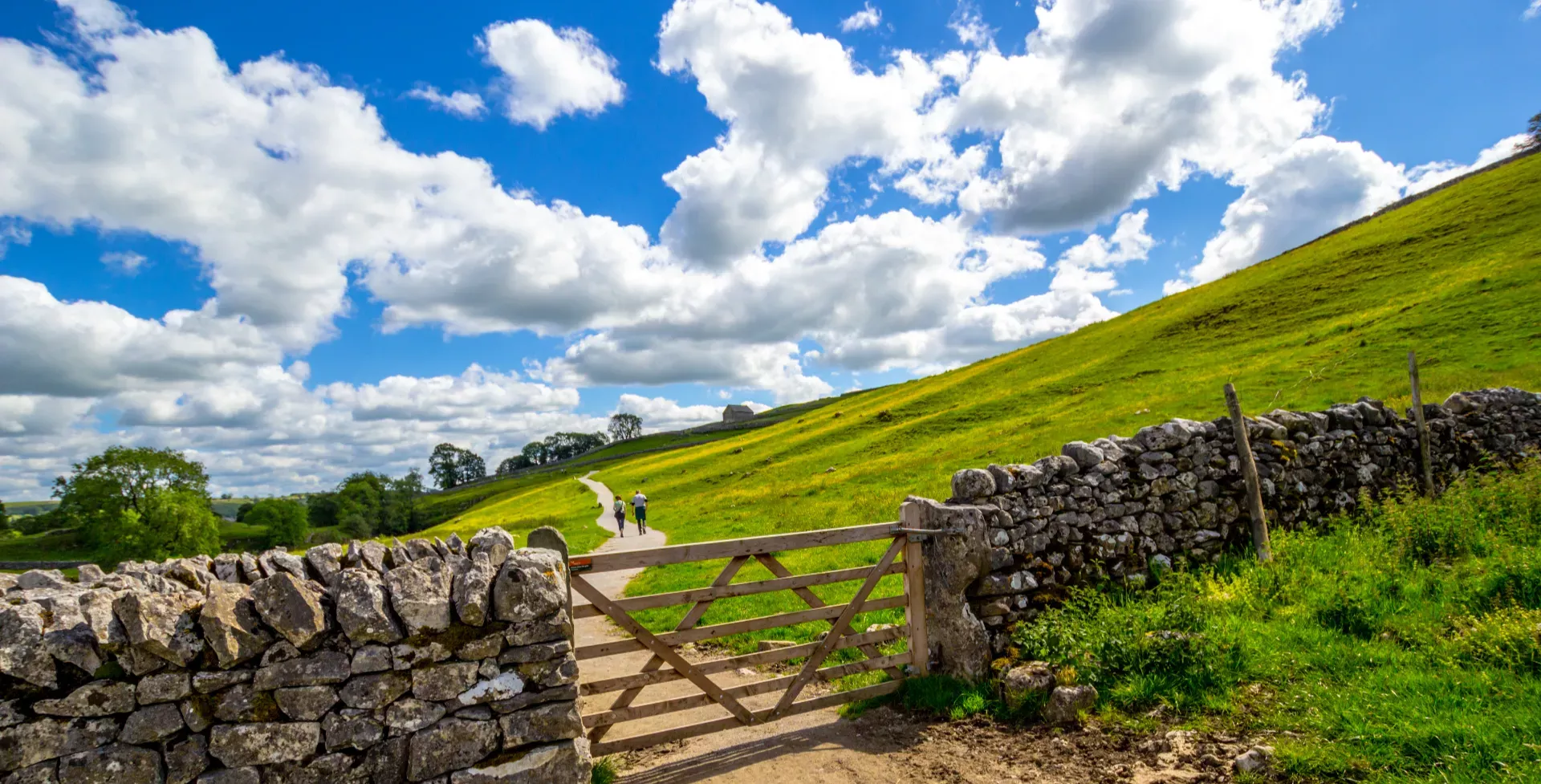 1920 Pennine Way.webp