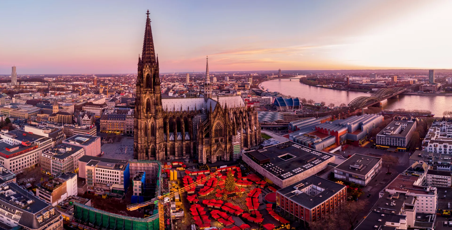 DE-Keulen Dom winter 1920x977