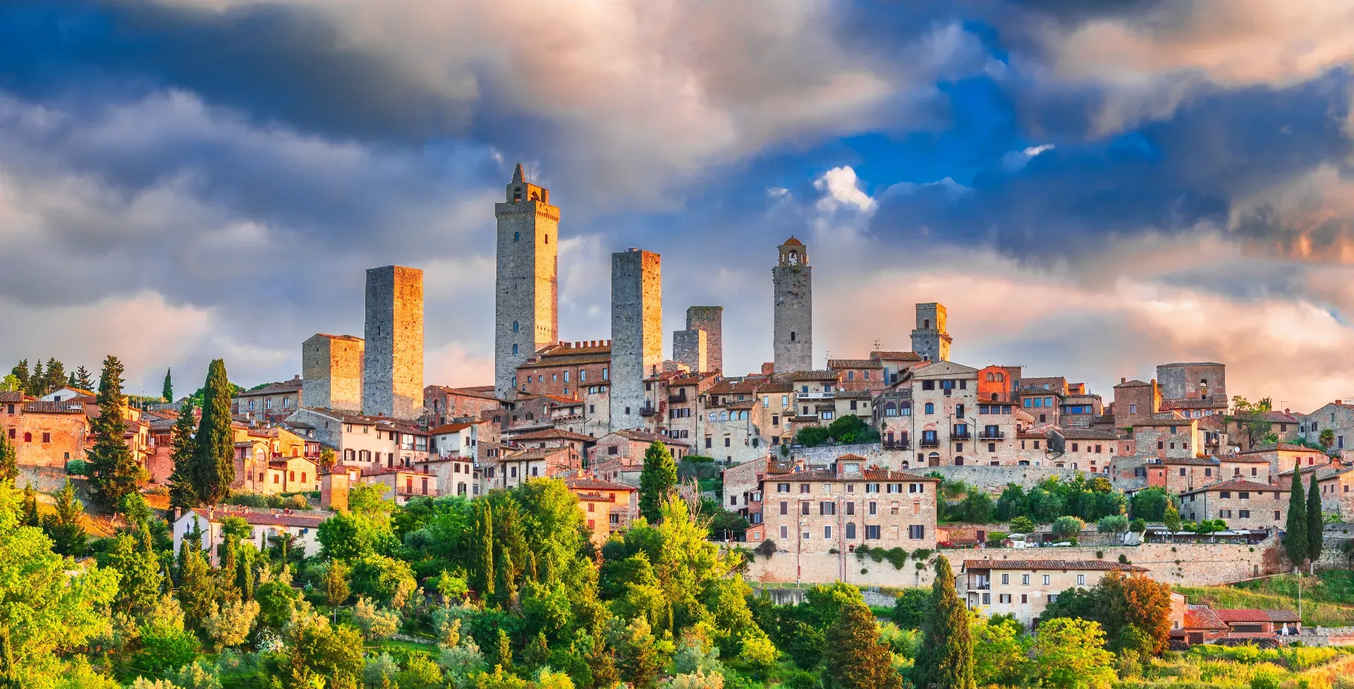 San Gimignano, Italie shutterstock_2492341489 (1).webp
