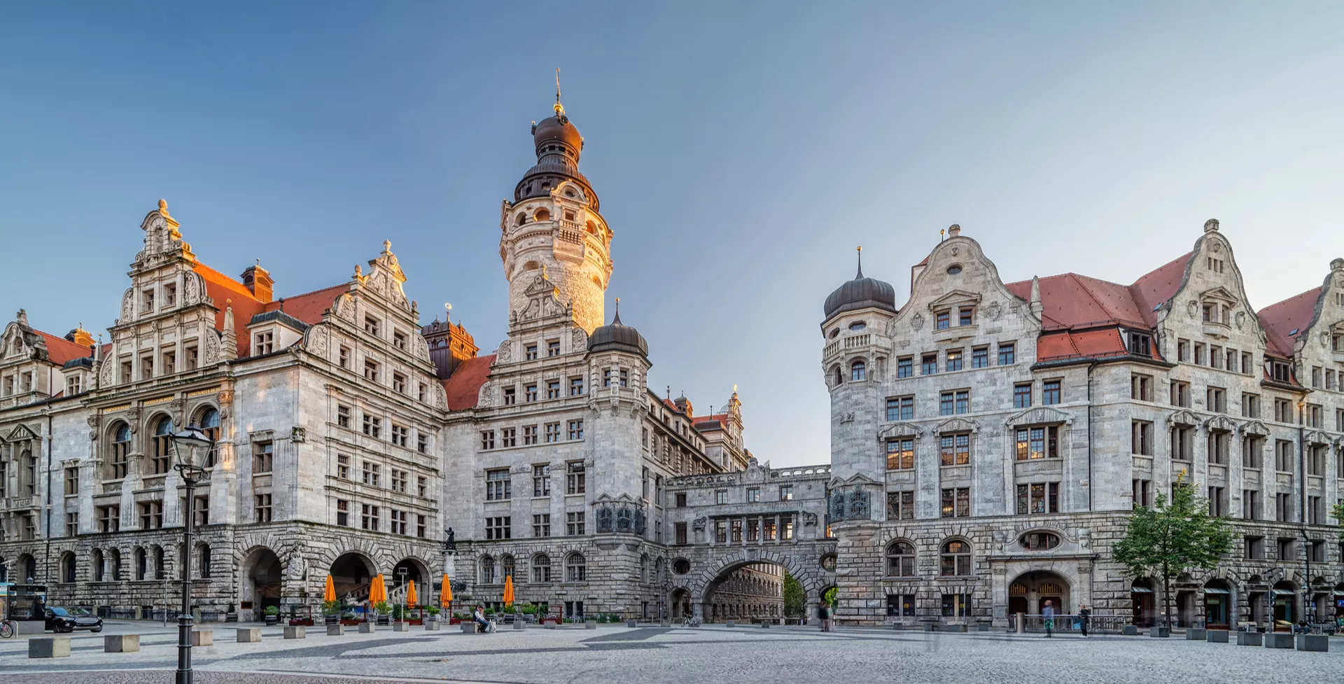 DE-Leipzig Neues Rathaus 1920x977