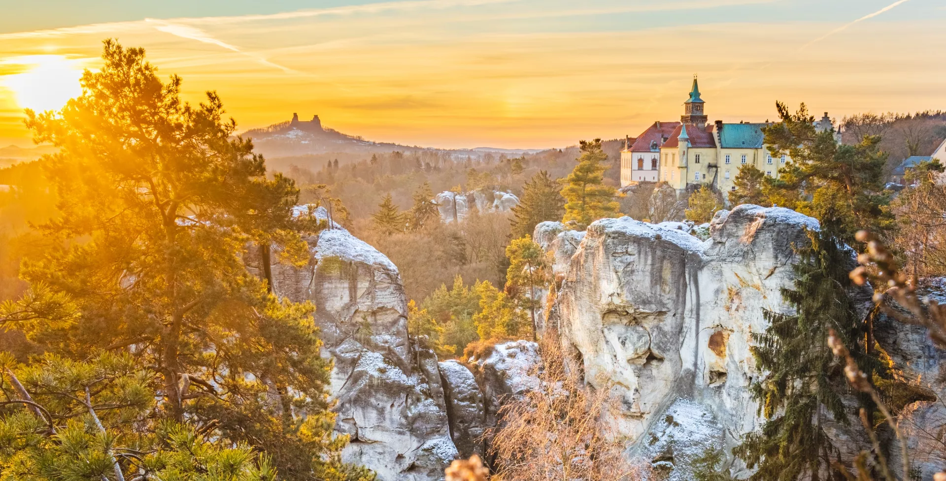 Hrubá Skála Castle in het Boheems Paradijs in het Reuzengebergte in Tsjechië
